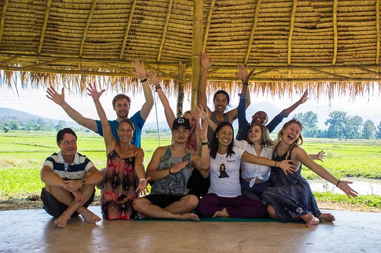 yoga retreat chiang mail thailand daily yoga and meditation