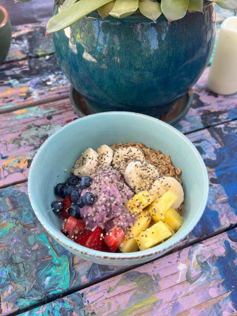 yoga retreat smoothie bowl vegan