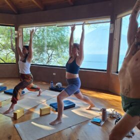 yoga lake atitilan
