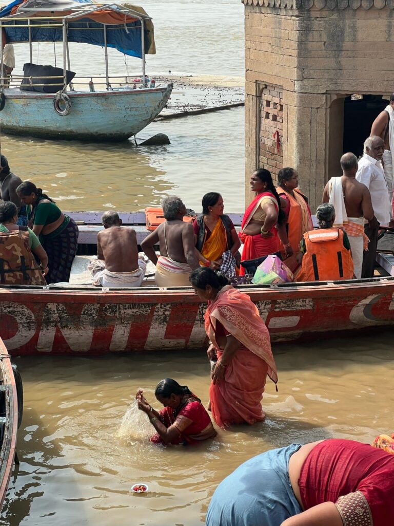 sacred bath in varanasi ganges